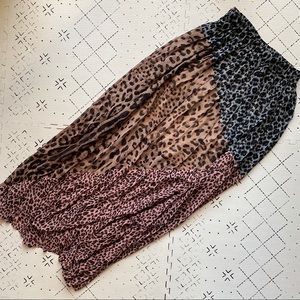 Patchwork leopard print pleated maxi skirt